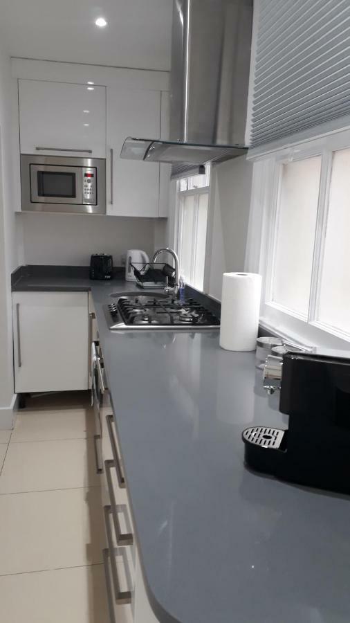 Luxury Finchley Rd Apartments Londra